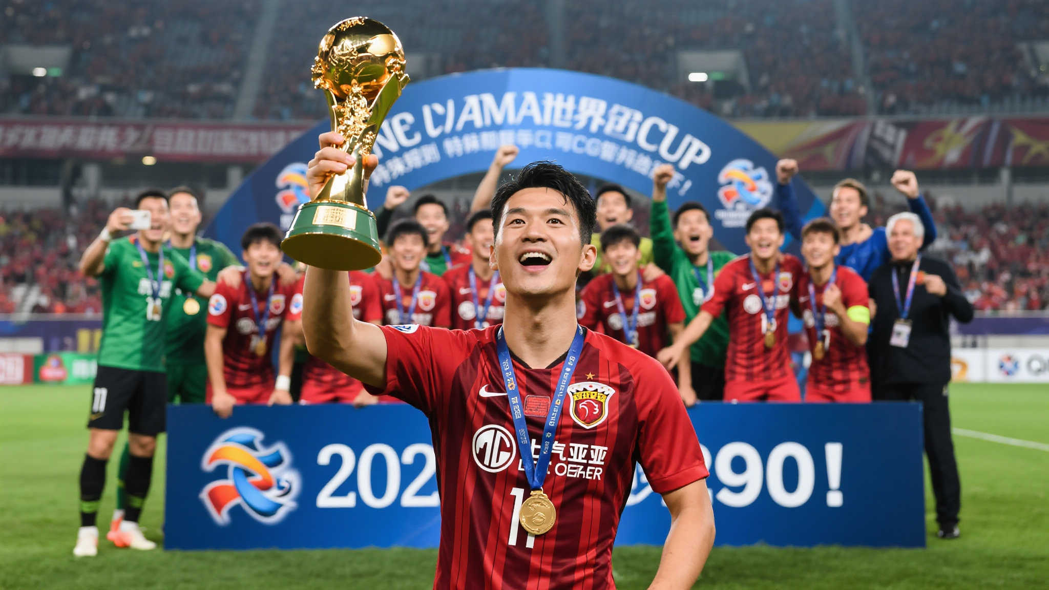 以某支亚洲豪门为例，这支球队在过去一年完成了看似“